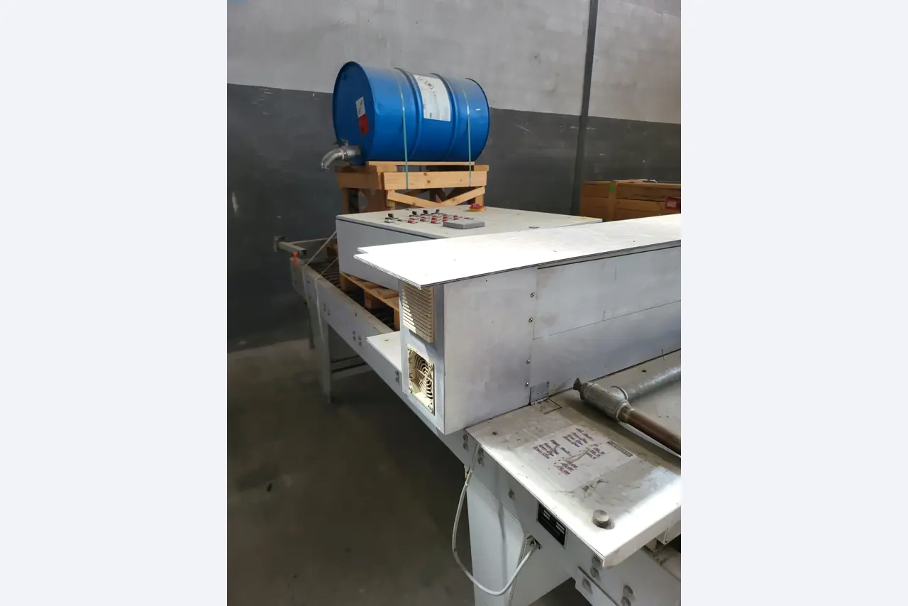 Sale of a complete warehouse of machinery for the glass industry in Spain-16