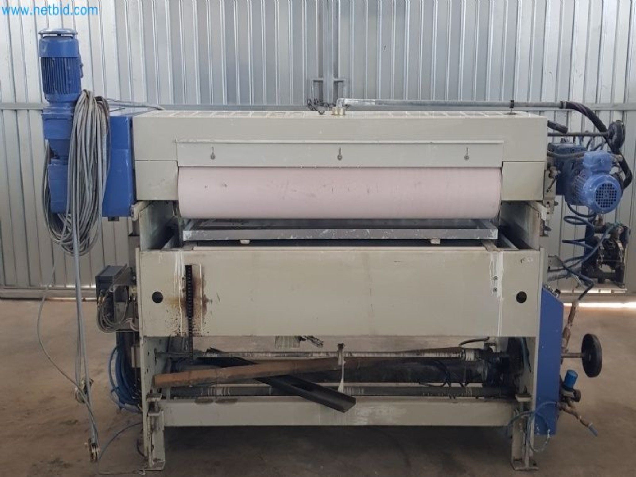 Sale of a complete warehouse of machinery for the glass industry in Spain-2