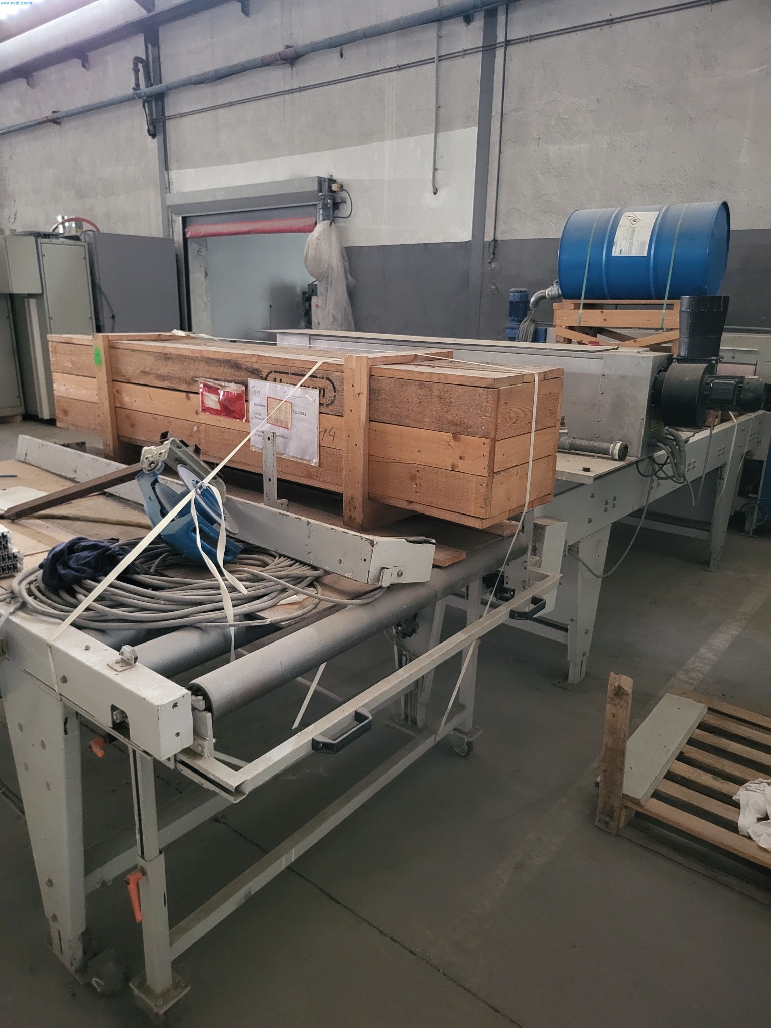 Sale of a complete warehouse of machinery for the glass industry in Spain-4