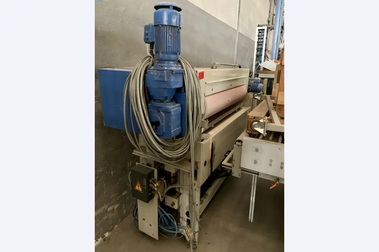 Sale of a complete warehouse of machinery for the glass industry in Spain-5