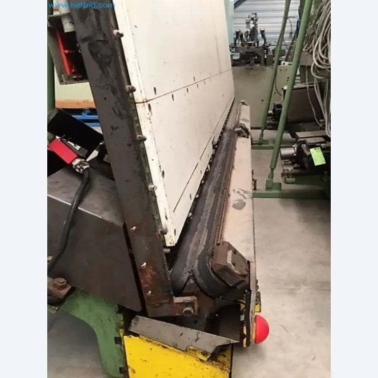 Sale of a complete warehouse of machinery for the glass industry in Spain-14