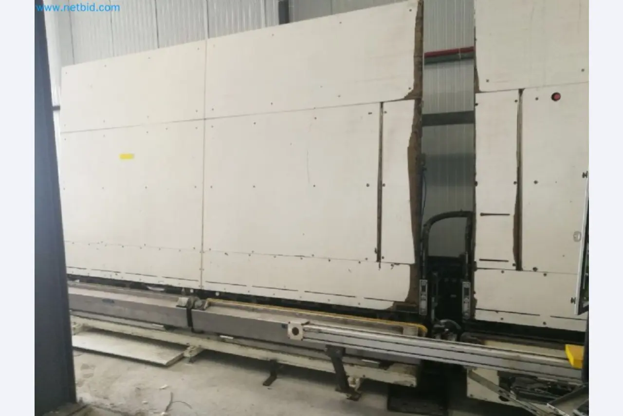 Sale of a complete warehouse of machinery for the glass industry in Spain-19