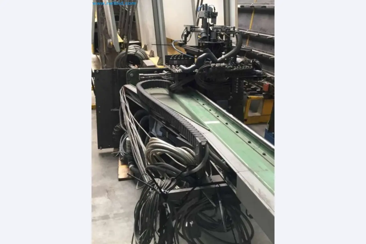 Sale of a complete warehouse of machinery for the glass industry in Spain-5