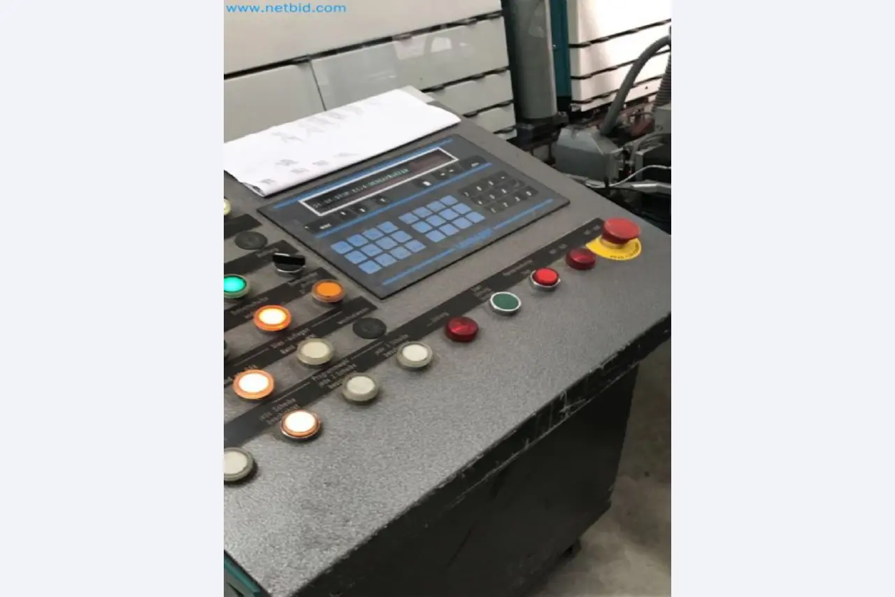 Sale of a complete warehouse of machinery for the glass industry in Spain-6