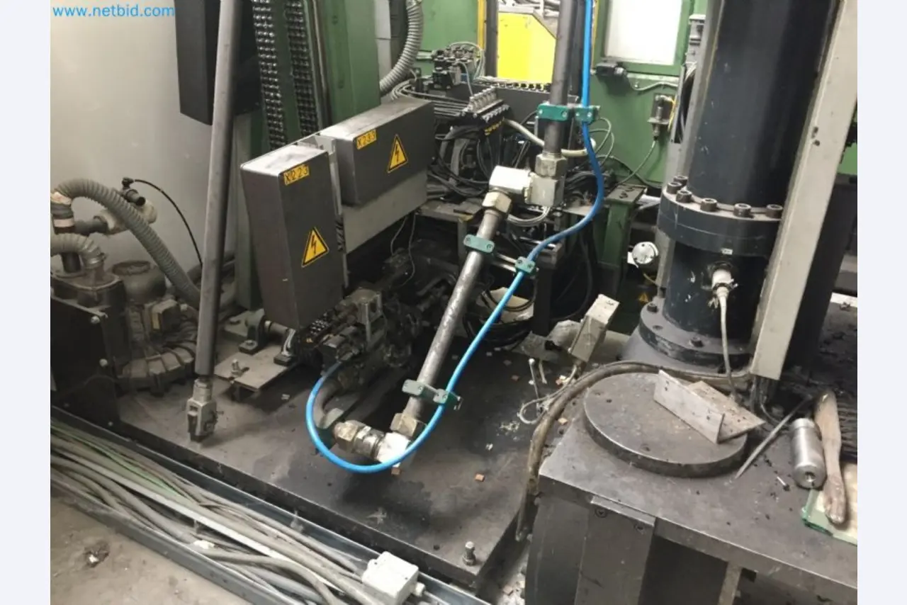 Sale of a complete warehouse of machinery for the glass industry in Spain-8