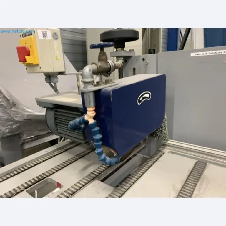 Sale of a complete warehouse of machinery for the glass industry in Spain-10