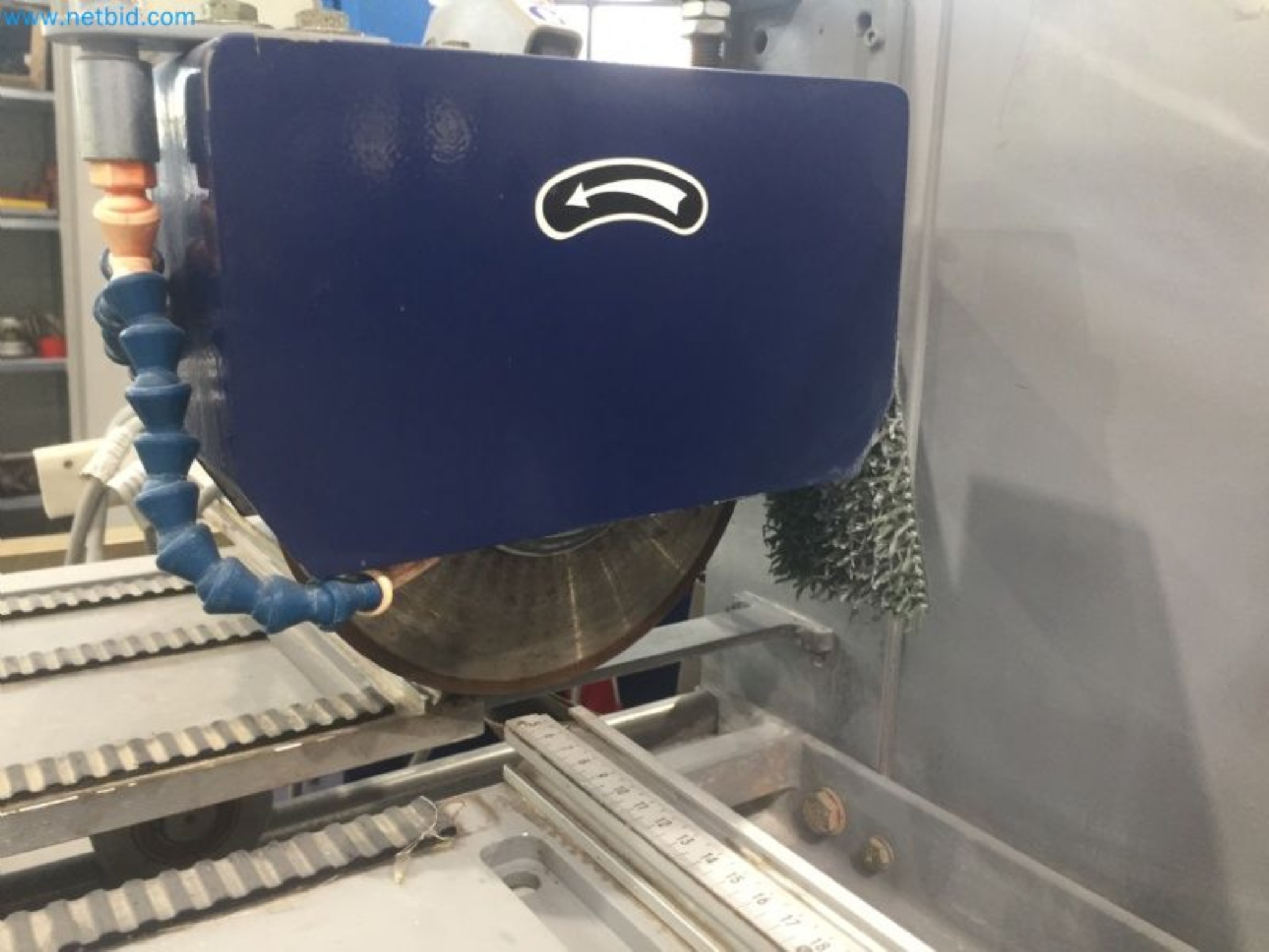 Sale of a complete warehouse of machinery for the glass industry in Spain-11