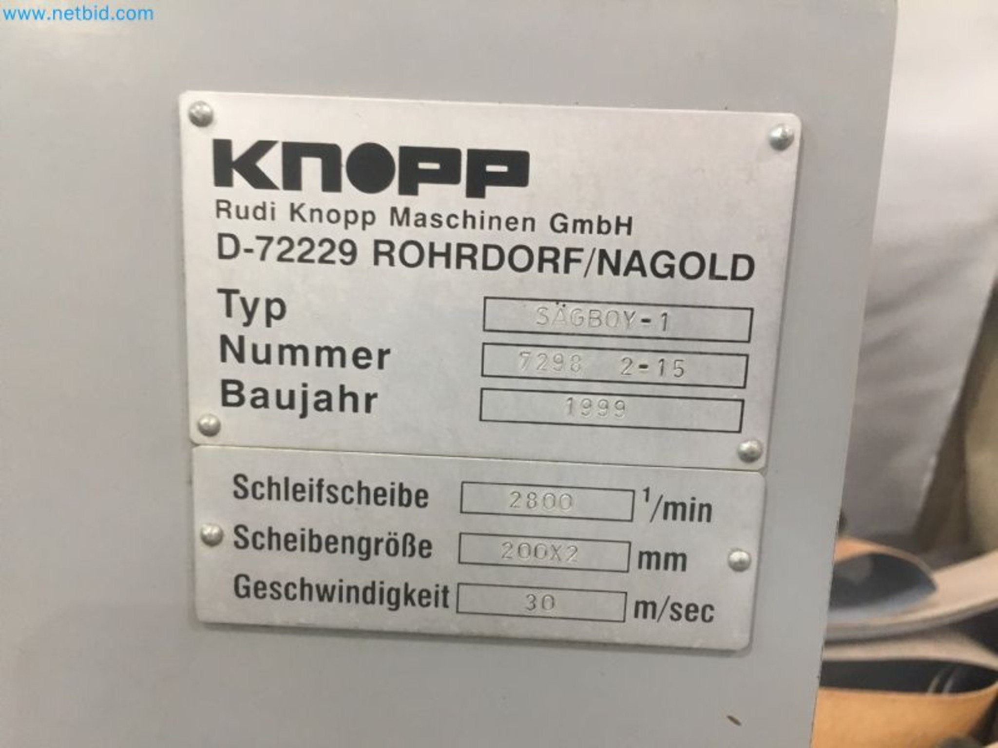 Sale of a complete warehouse of machinery for the glass industry in Spain-3