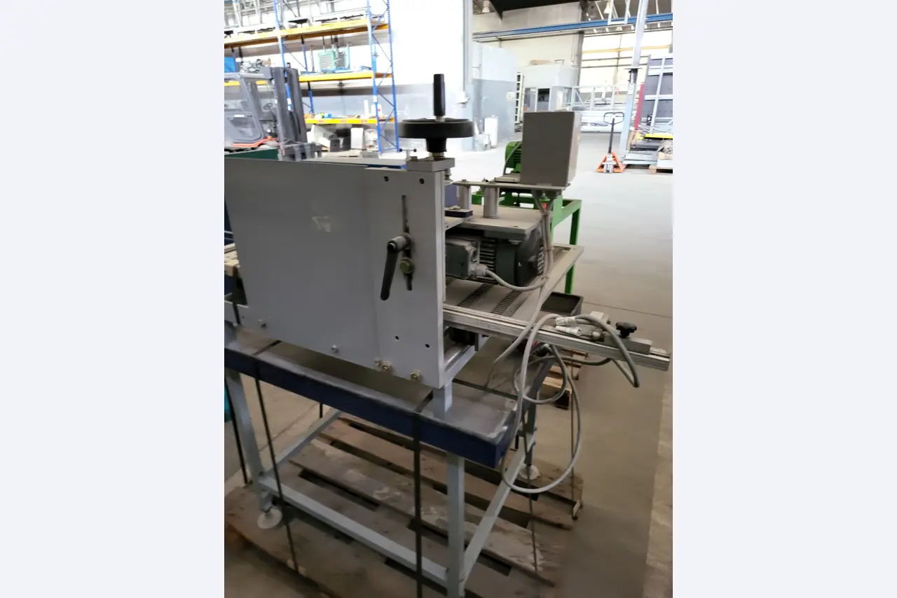 Sale of a complete warehouse of machinery for the glass industry in Spain-6