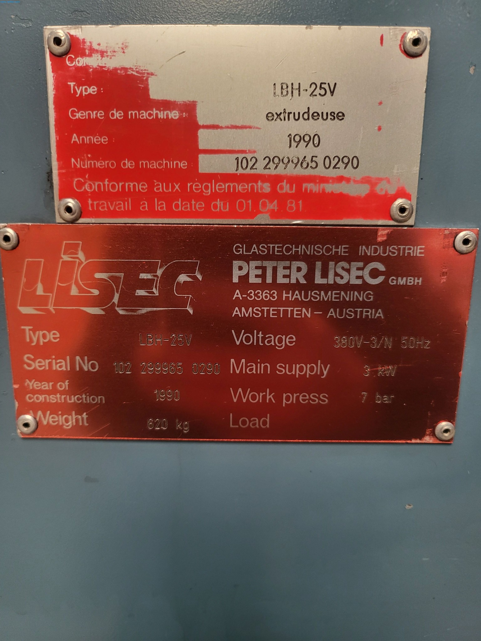 Sale of a complete warehouse of machinery for the glass industry in Spain-11