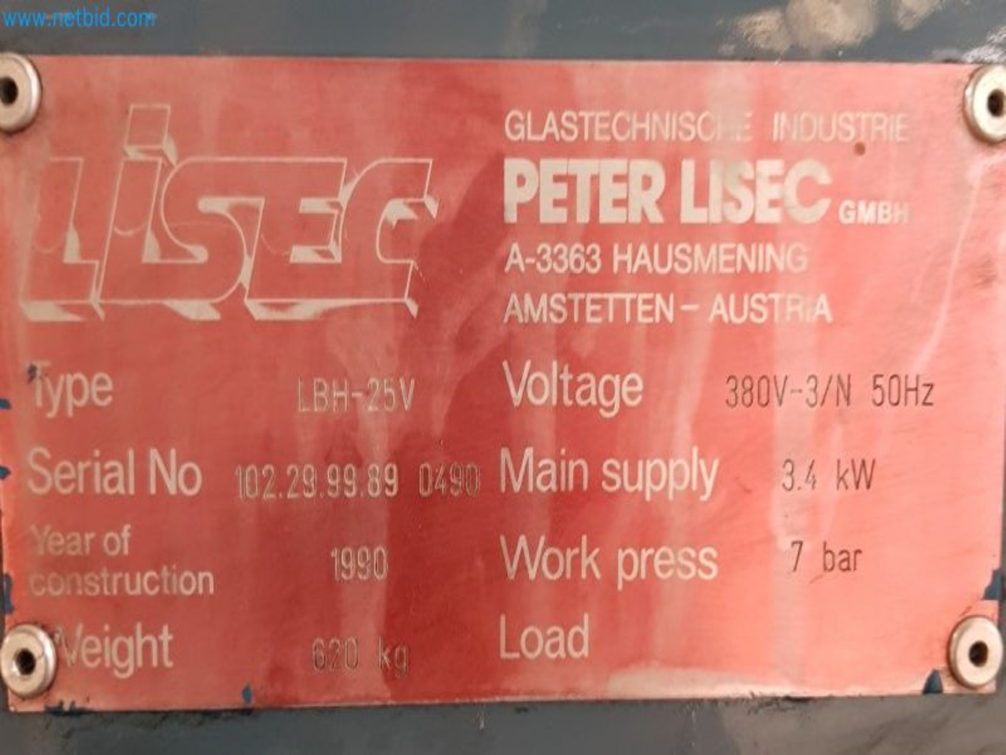 Sale of a complete warehouse of machinery for the glass industry in Spain-3