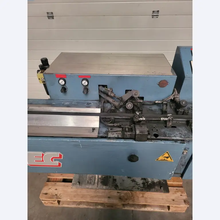 Sale of a complete warehouse of machinery for the glass industry in Spain-5