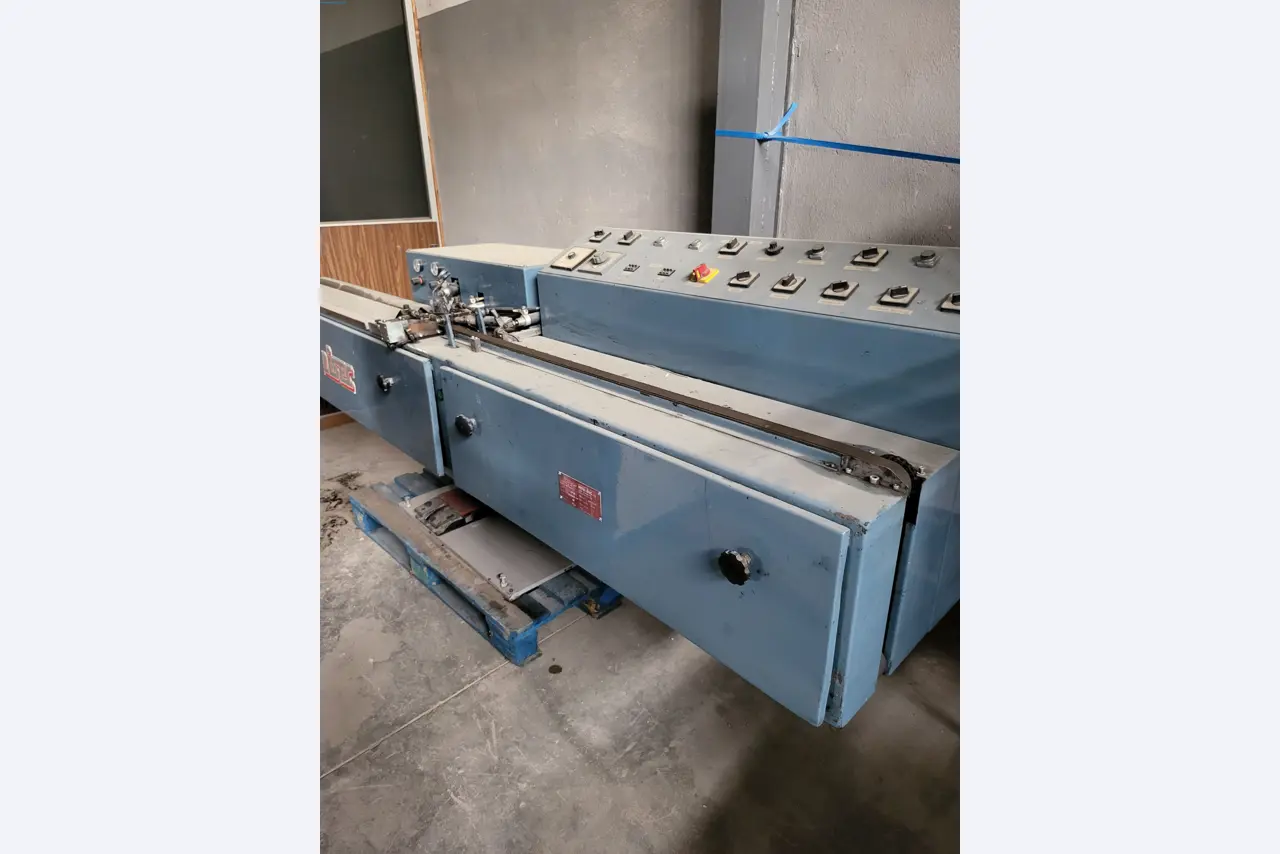 Sale of a complete warehouse of machinery for the glass industry in Spain-7