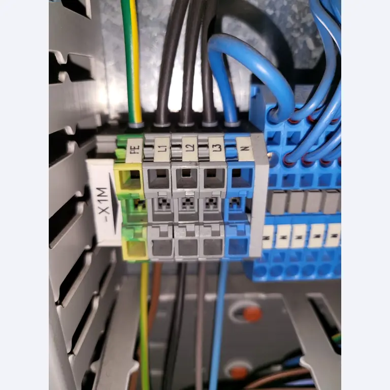 Sale of a complete warehouse of machinery for the glass industry in Spain-10