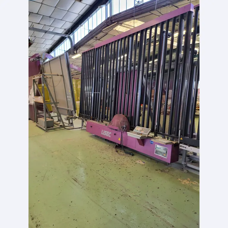 Sale of a complete warehouse of machinery for the glass industry in Spain-13