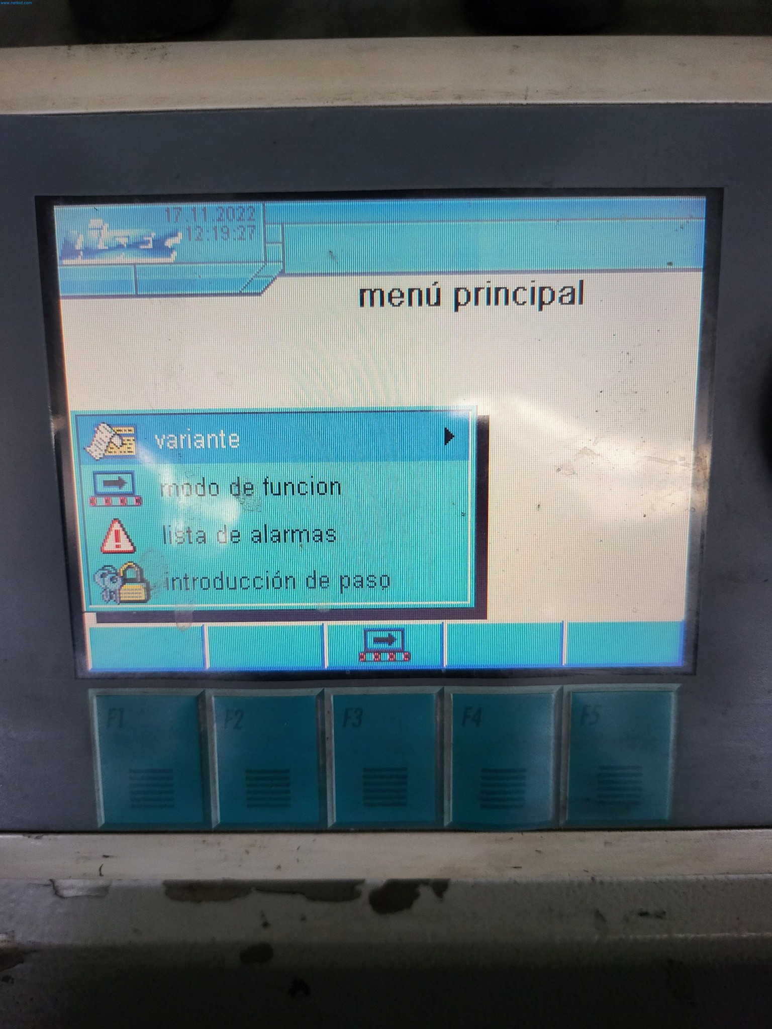 Sale of a complete warehouse of machinery for the glass industry in Spain-15