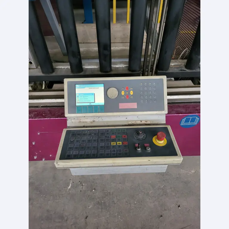 Sale of a complete warehouse of machinery for the glass industry in Spain-16