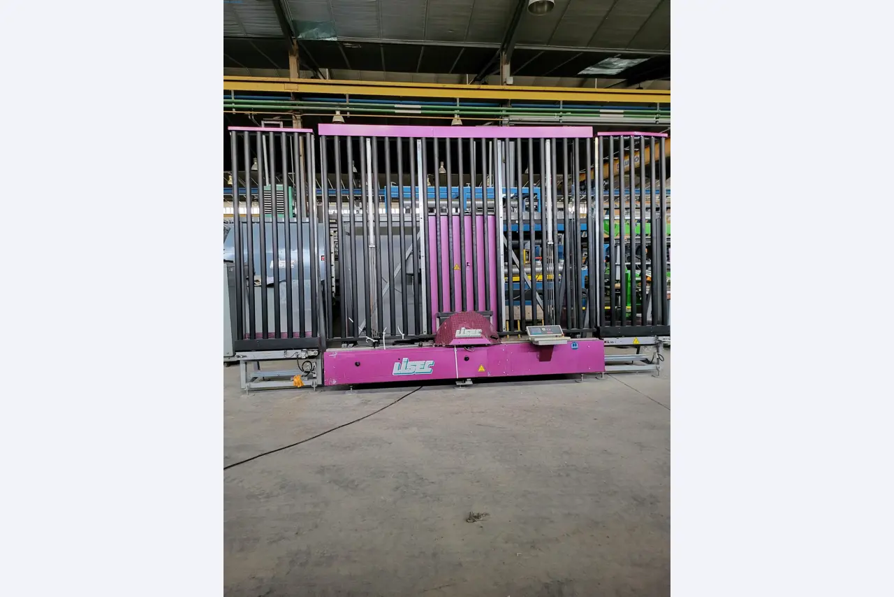 Sale of a complete warehouse of machinery for the glass industry in Spain-19