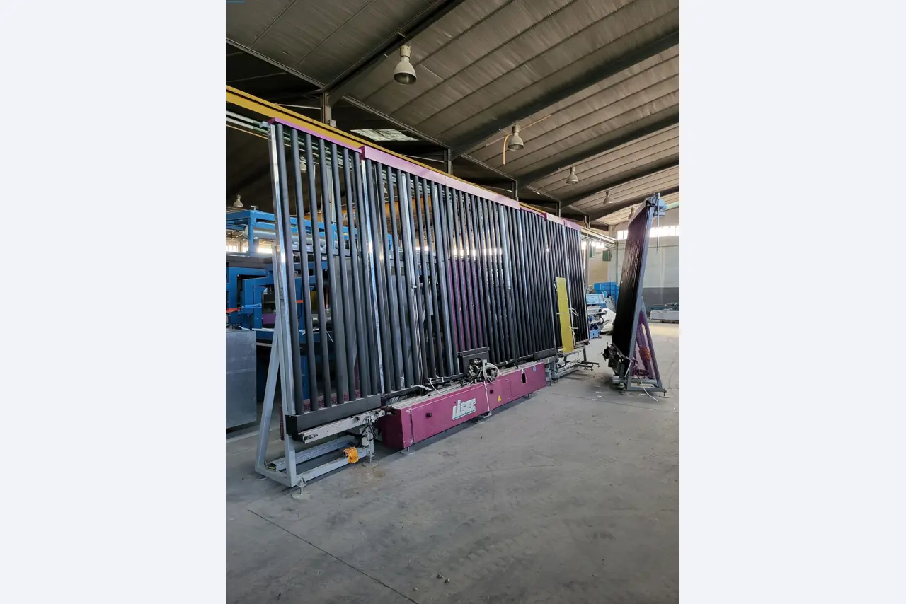 Sale of a complete warehouse of machinery for the glass industry in Spain-28