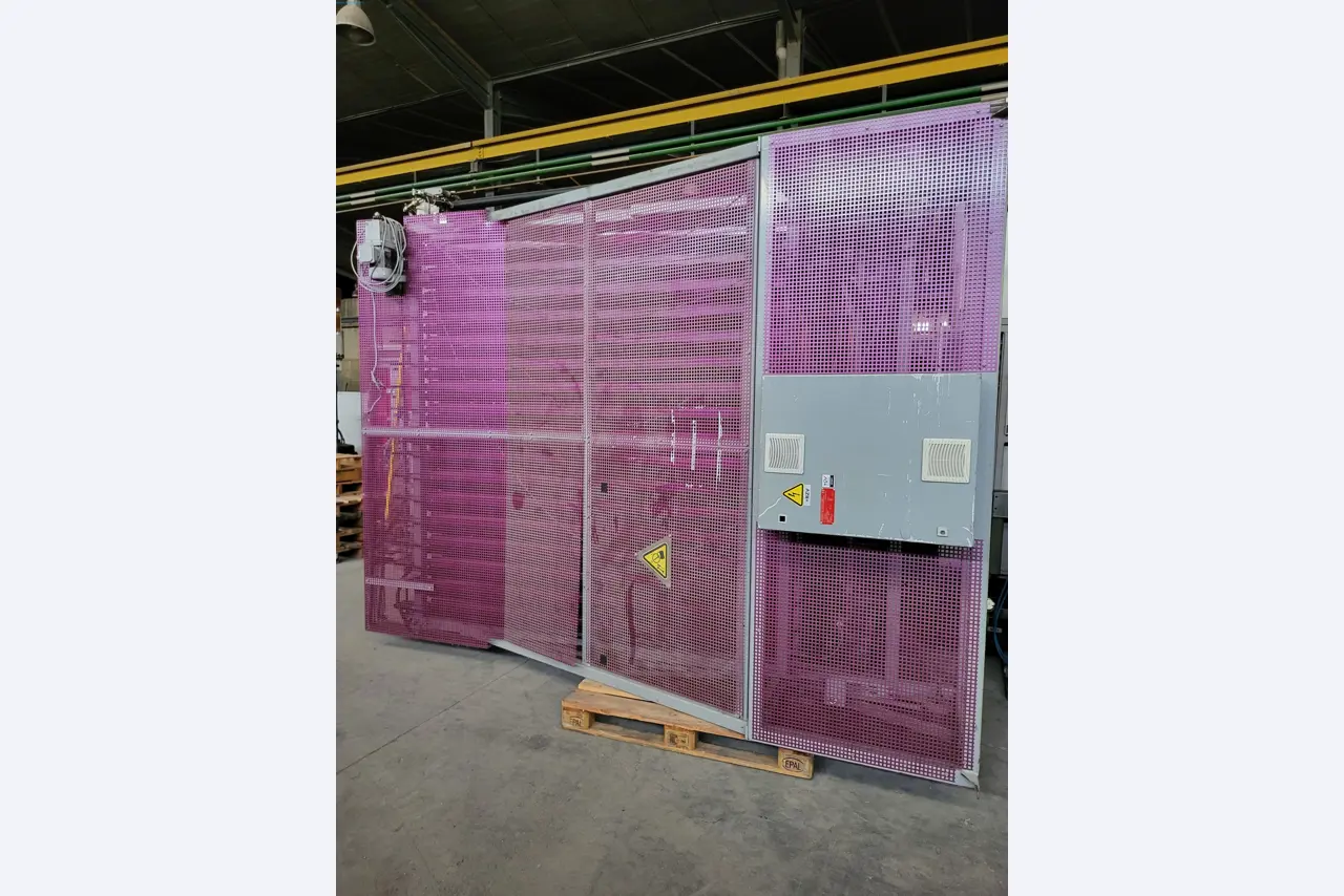 Sale of a complete warehouse of machinery for the glass industry in Spain-32