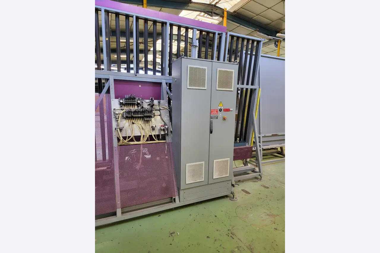 Sale of a complete warehouse of machinery for the glass industry in Spain-38