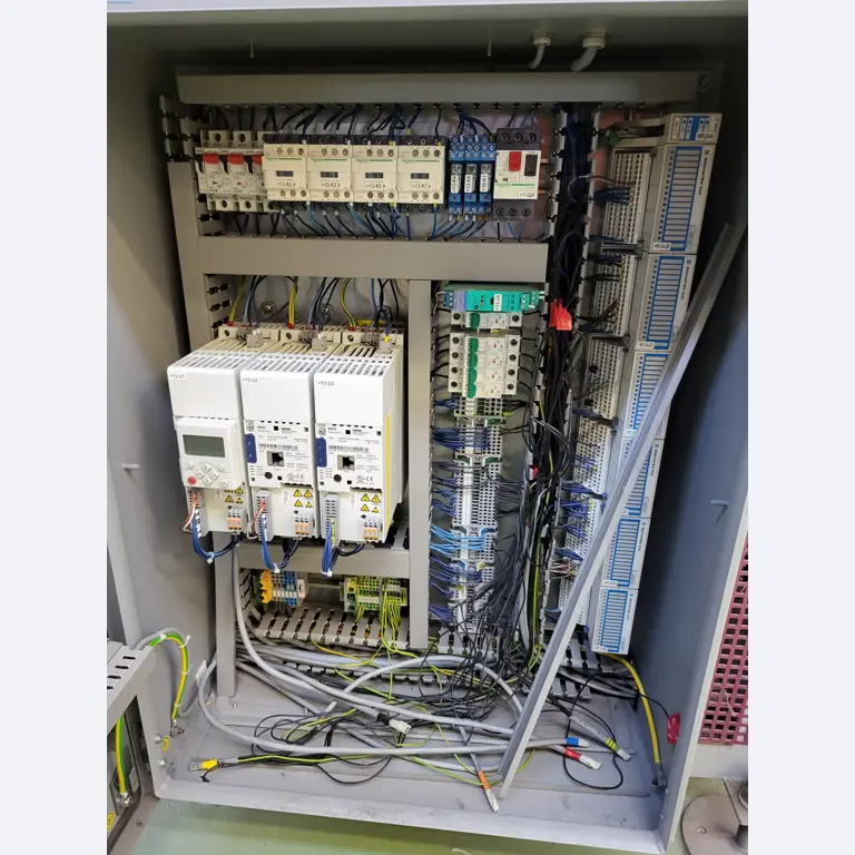 Sale of a complete warehouse of machinery for the glass industry in Spain-41