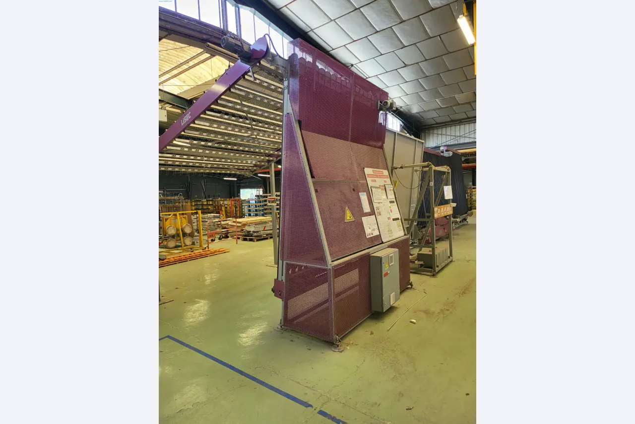 Sale of a complete warehouse of machinery for the glass industry in Spain-44