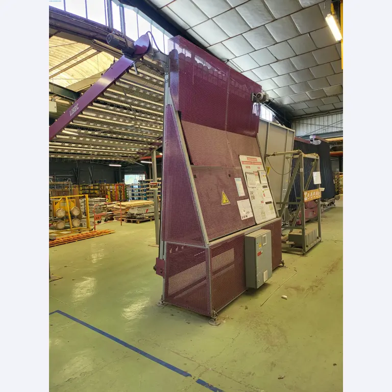 Sale of a complete warehouse of machinery for the glass industry in Spain-44