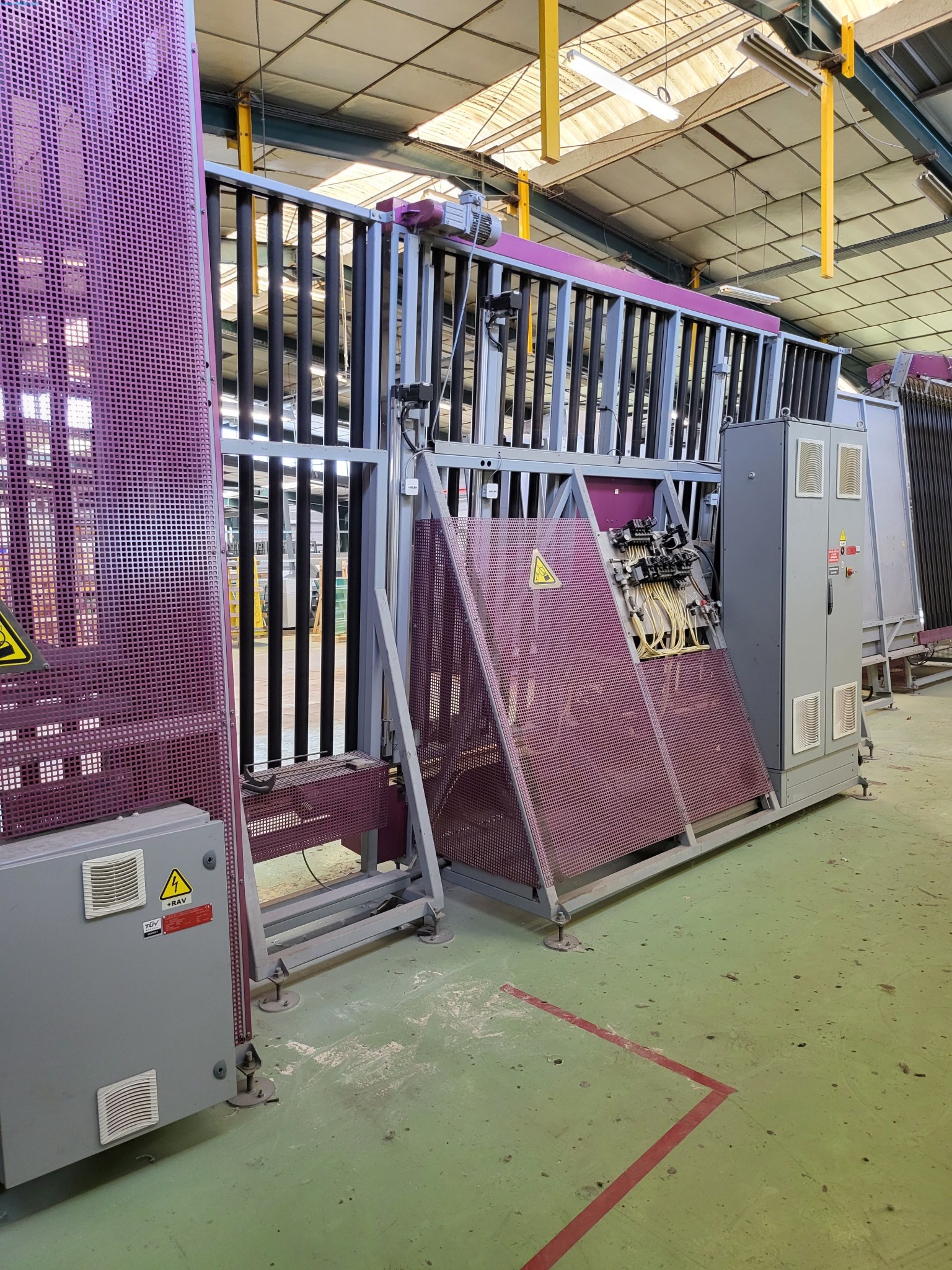 Sale of a complete warehouse of machinery for the glass industry in Spain-46