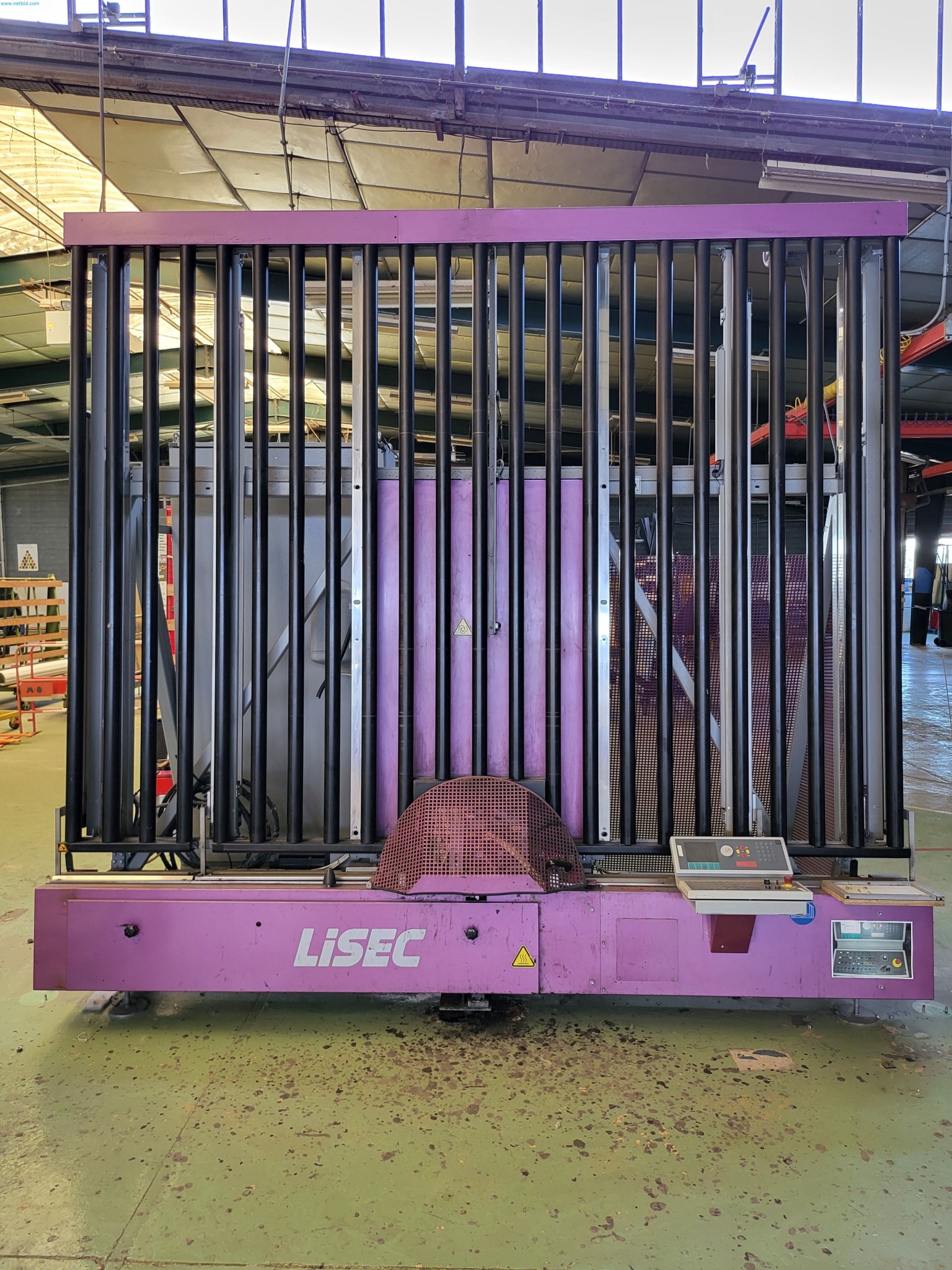 Sale of a complete warehouse of machinery for the glass industry in Spain-49