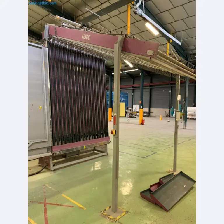 Sale of a complete warehouse of machinery for the glass industry in Spain-5