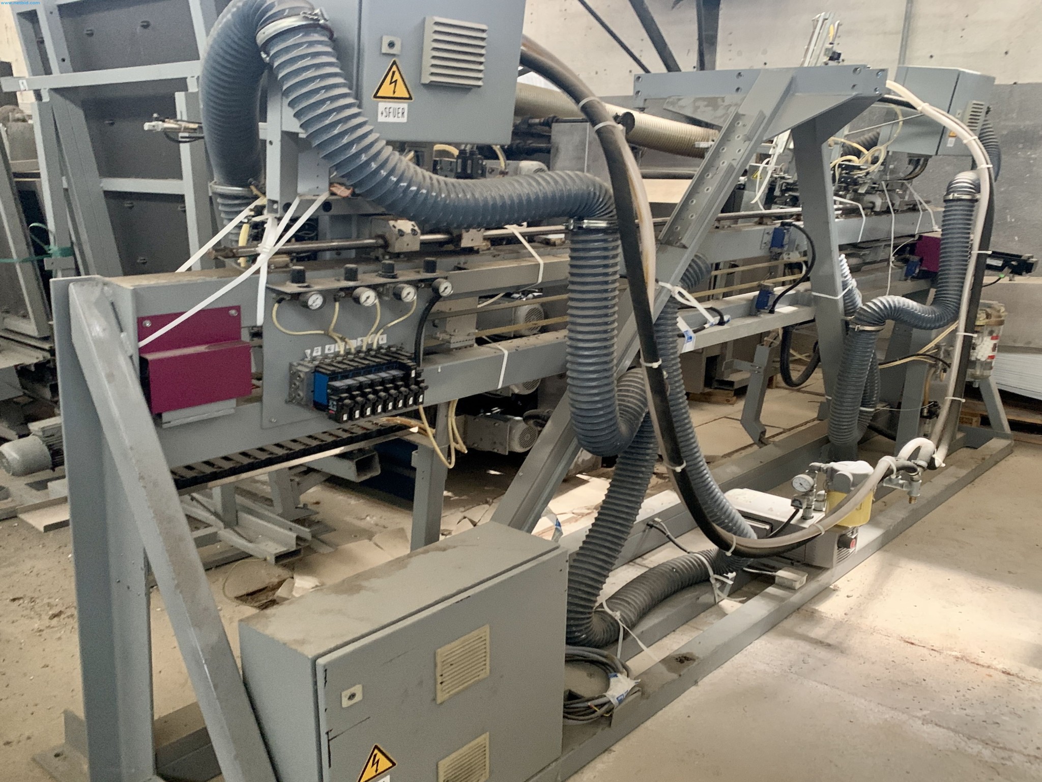 Sale of a complete warehouse of machinery for the glass industry in Spain-1