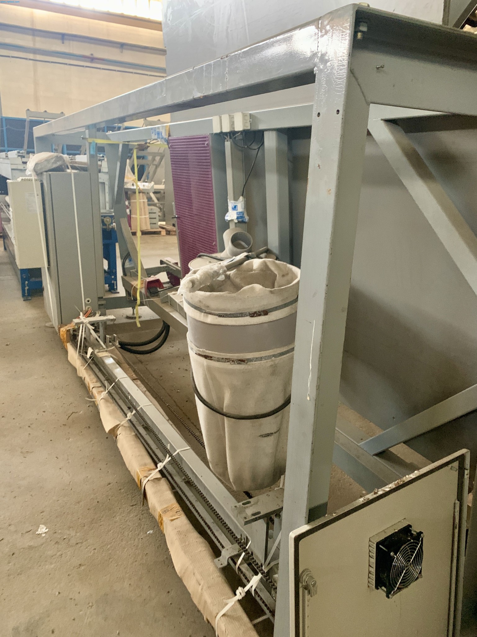 Sale of a complete warehouse of machinery for the glass industry in Spain-2