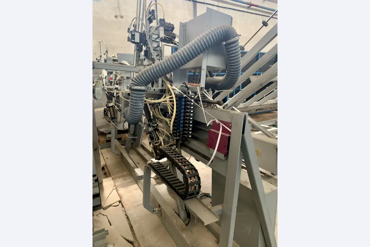 Sale of a complete warehouse of machinery for the glass industry in Spain-6