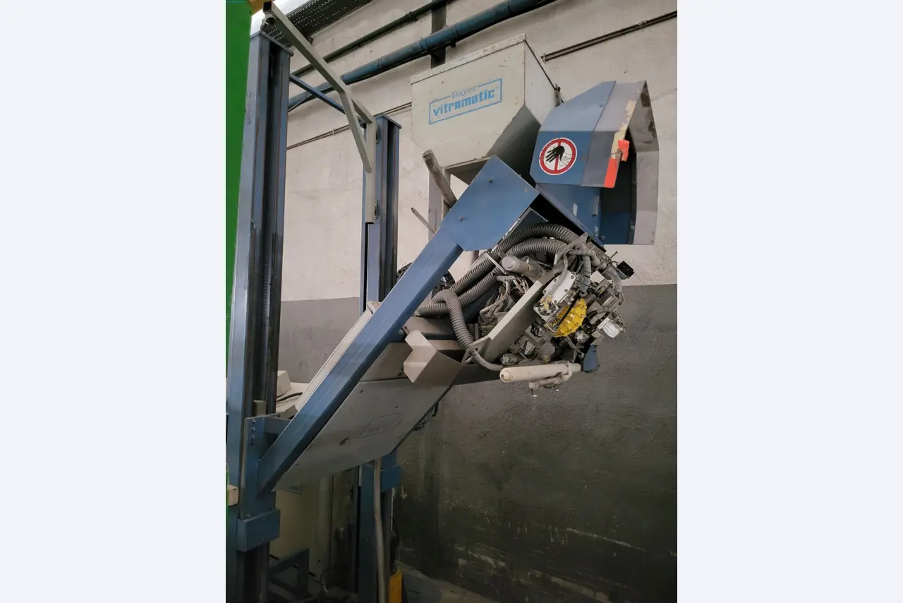 Sale of a complete warehouse of machinery for the glass industry in Spain-3