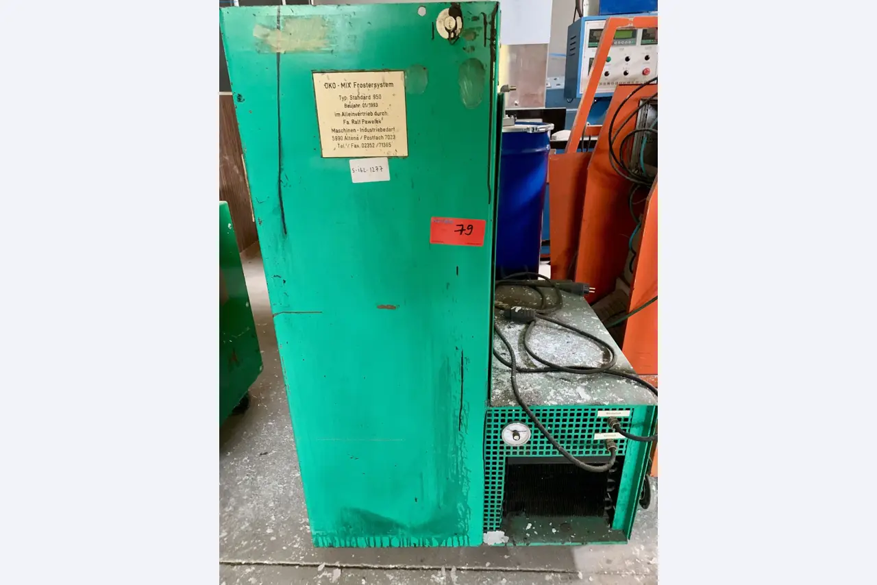 Sale of a complete warehouse of machinery for the glass industry in Spain-3