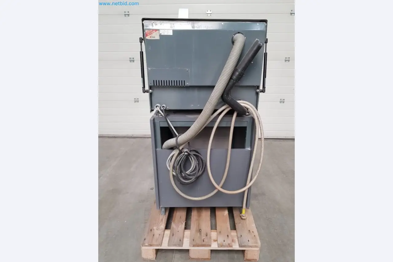 Sale of a complete warehouse of machinery for the glass industry in Spain-10