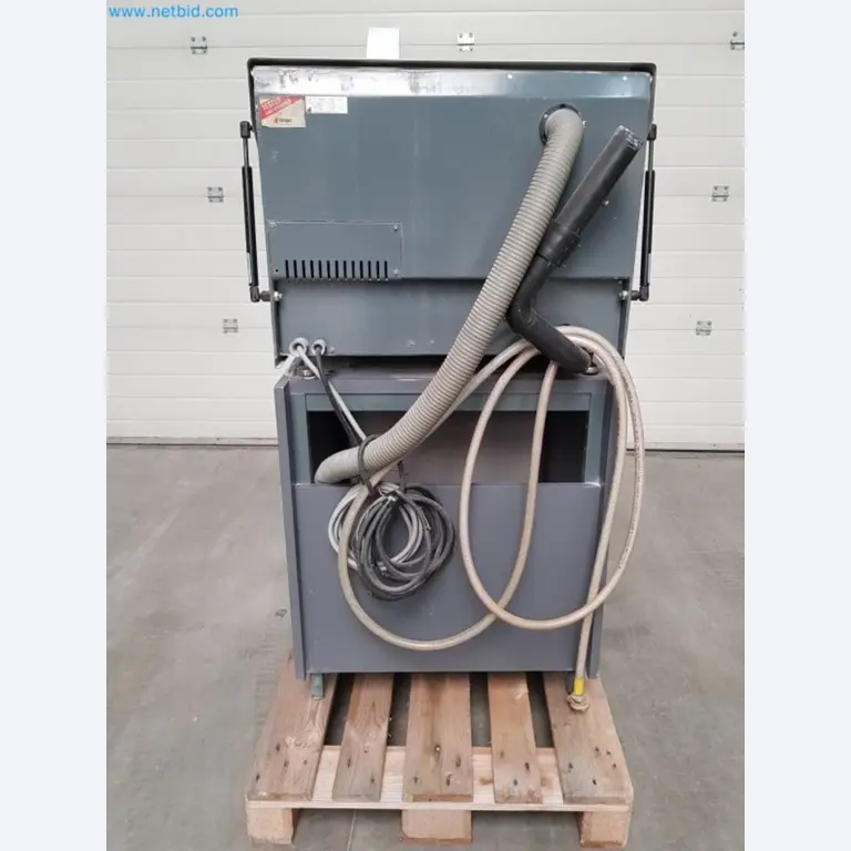 Sale of a complete warehouse of machinery for the glass industry in Spain-10