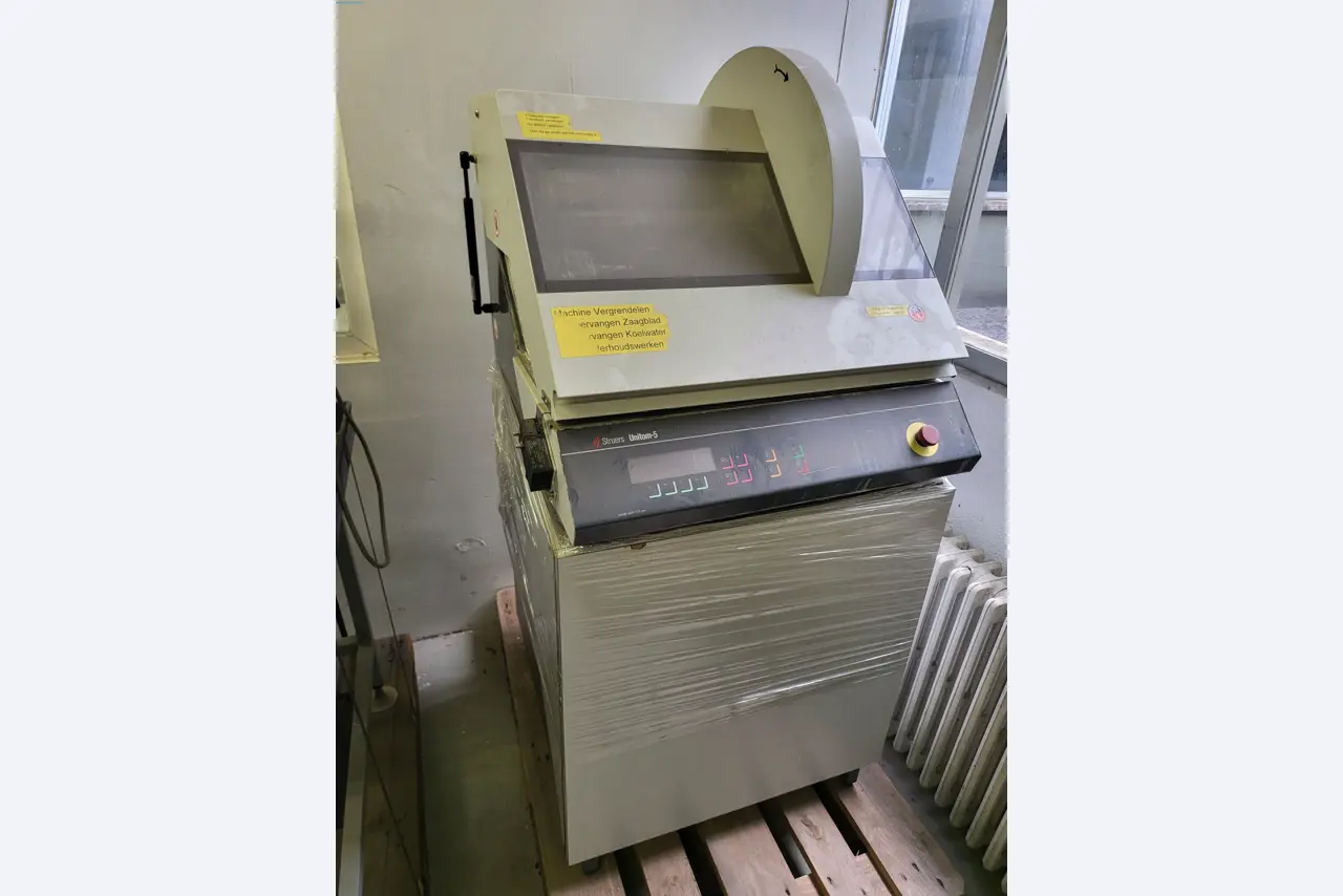 Sale of a complete warehouse of machinery for the glass industry in Spain-11