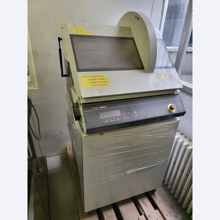 Sale of a complete warehouse of machinery for the glass industry in Spain-11