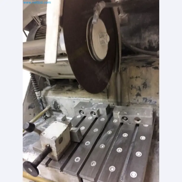 Sale of a complete warehouse of machinery for the glass industry in Spain-13