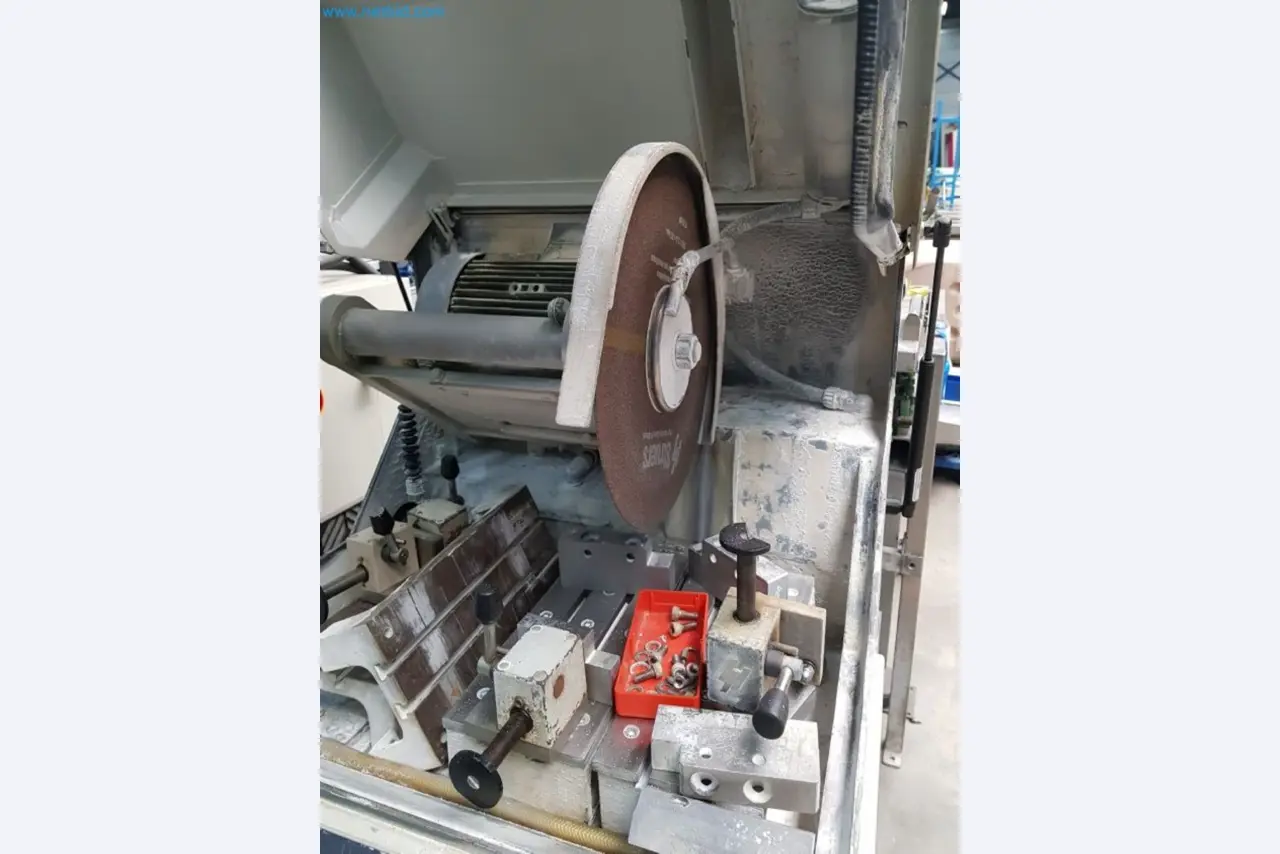 Sale of a complete warehouse of machinery for the glass industry in Spain-17