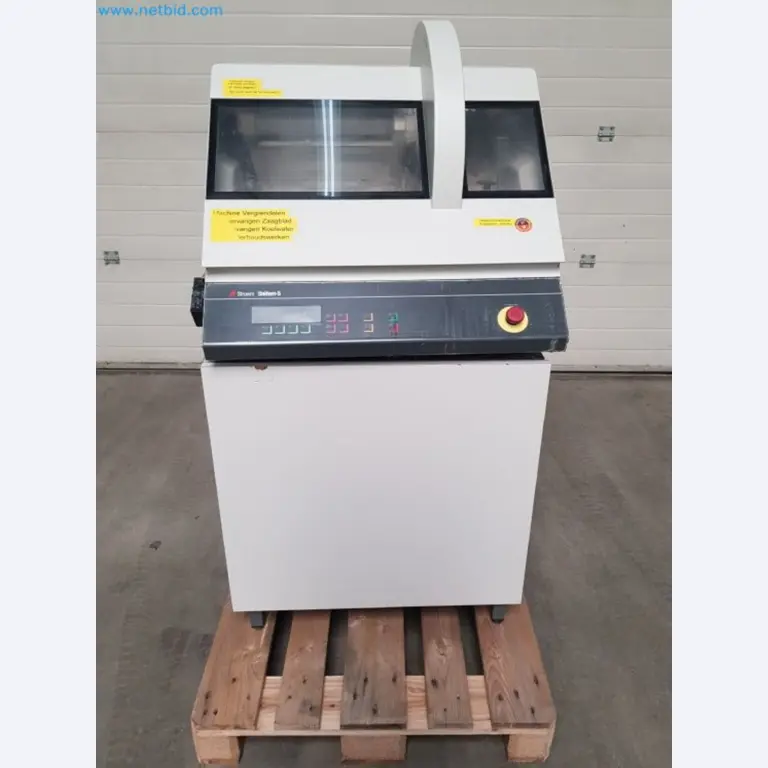 Sale of a complete warehouse of machinery for the glass industry in Spain-1