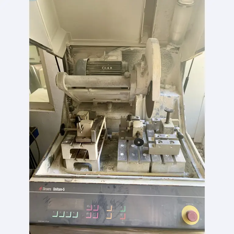 Sale of a complete warehouse of machinery for the glass industry in Spain-4