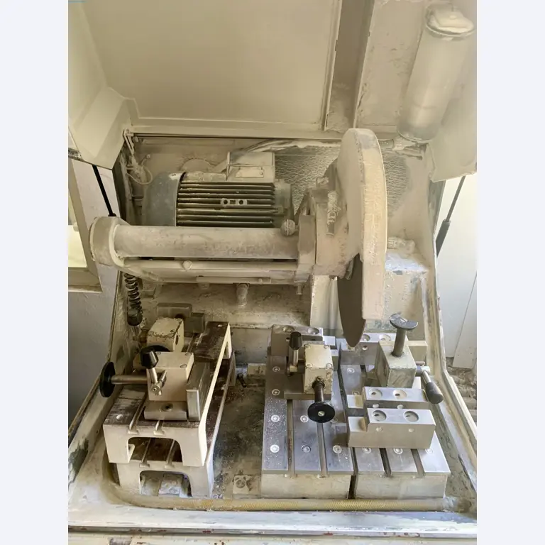 Sale of a complete warehouse of machinery for the glass industry in Spain-5