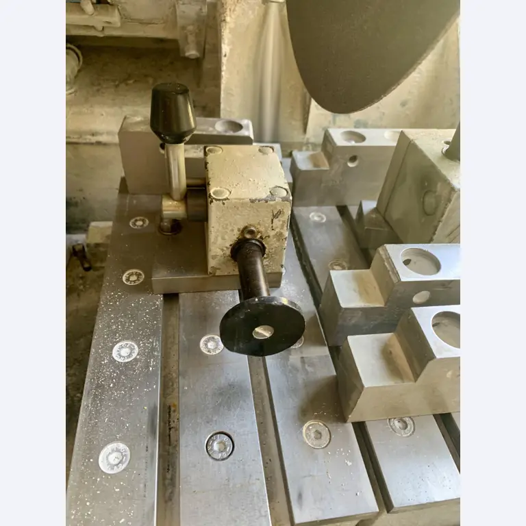 Sale of a complete warehouse of machinery for the glass industry in Spain-7