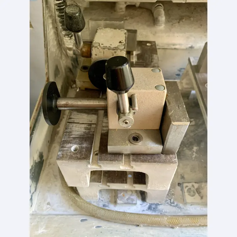 Sale of a complete warehouse of machinery for the glass industry in Spain-9