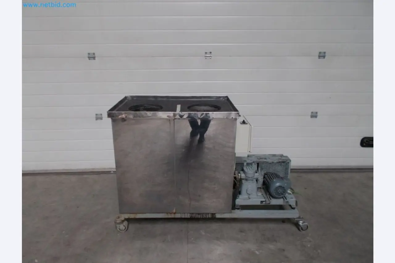 Sale of a complete warehouse of machinery for the glass industry in Spain-2