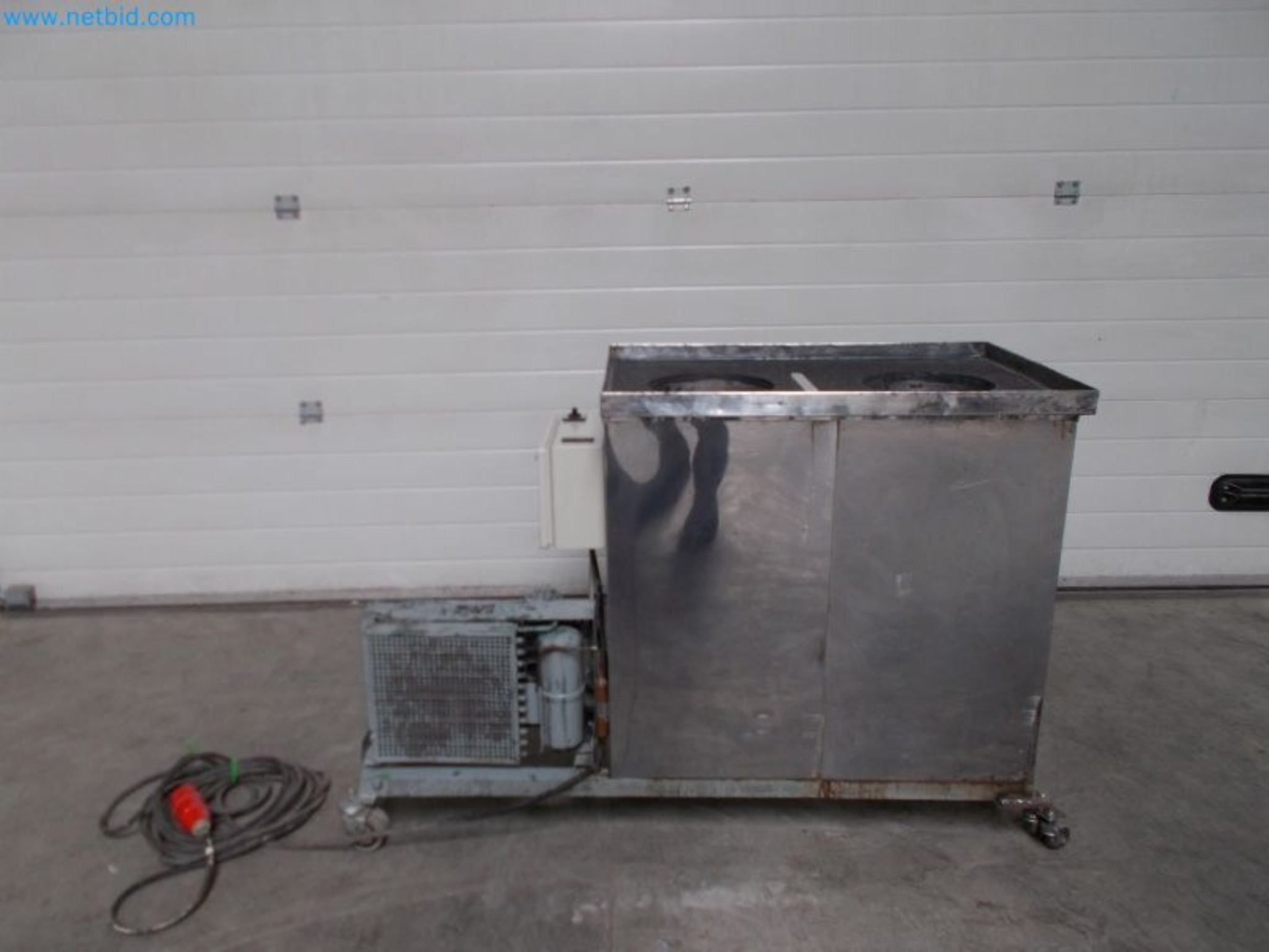 Sale of a complete warehouse of machinery for the glass industry in Spain-3