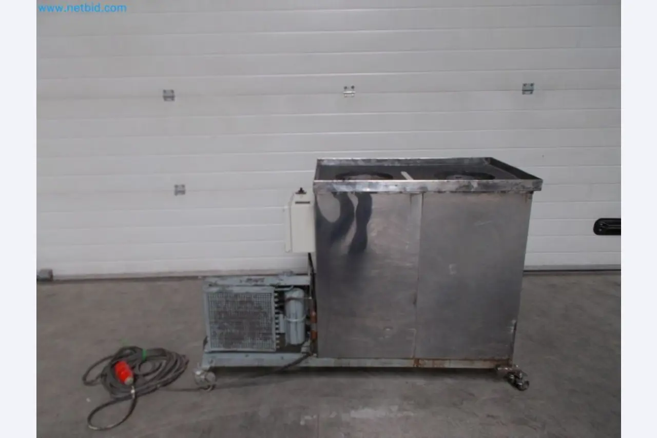 Sale of a complete warehouse of machinery for the glass industry in Spain-3